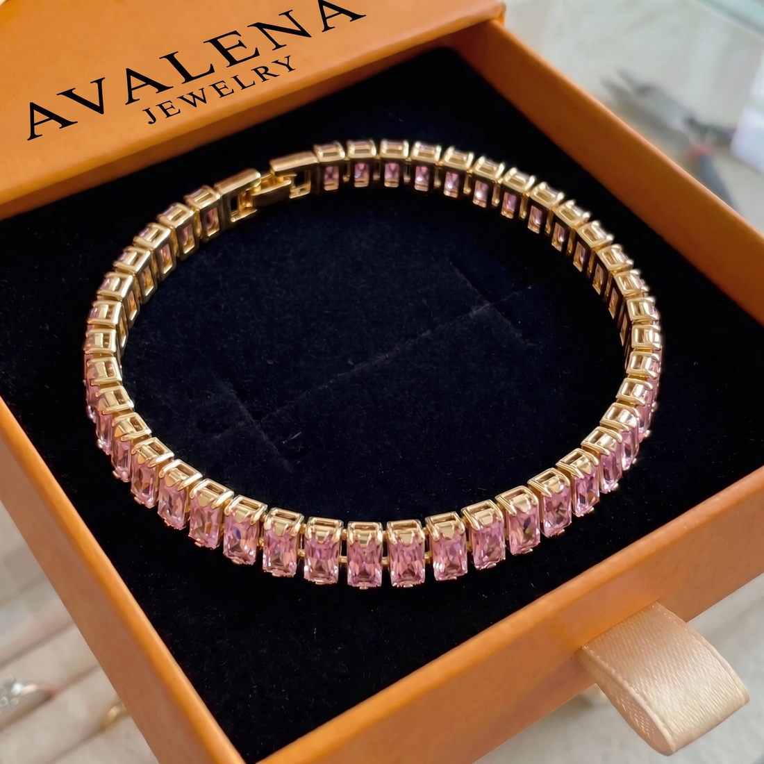 Pink Sapphire Vertéa Tennis Bracelet | Gold