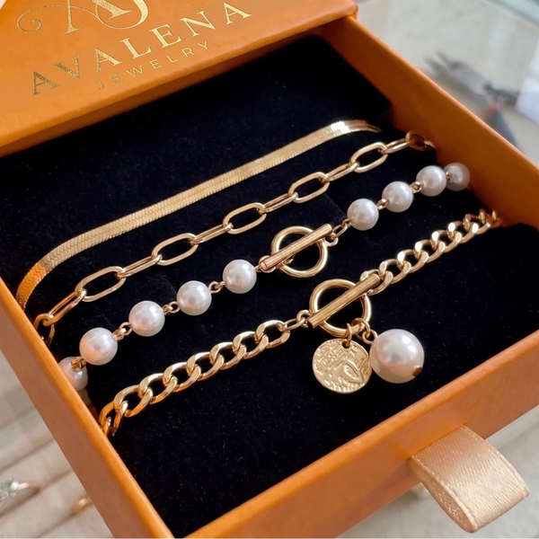 Chic Gold 4-Piece Bracelet Set - Snake, Pearls & Links | Gold