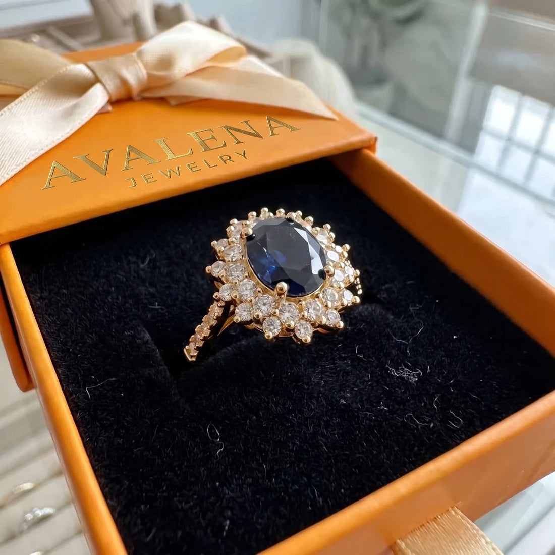 Vionne Saphirae Ring | Gold