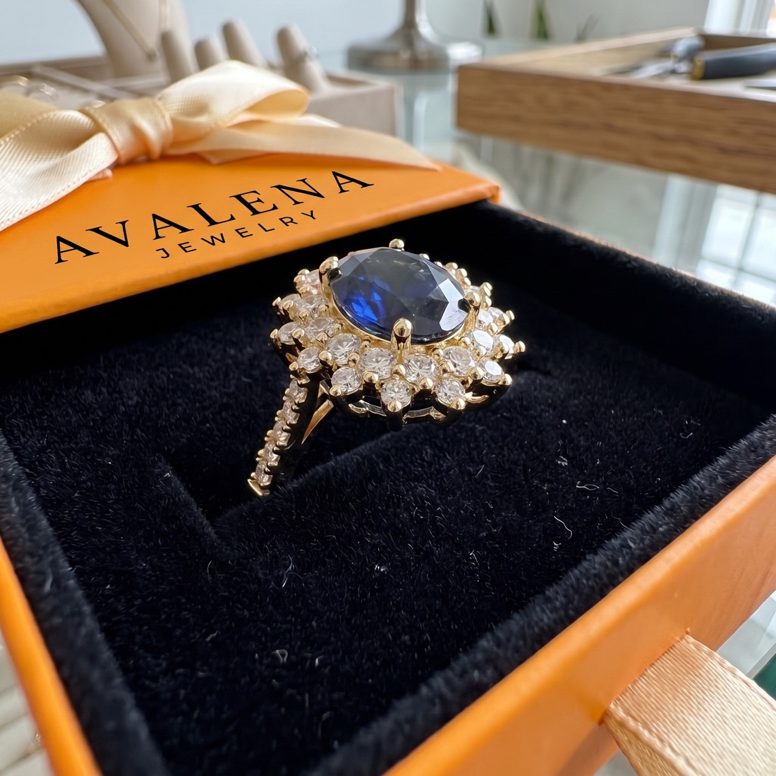 Vionne Saphirae Ring | Gold
