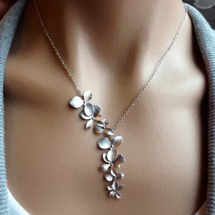 Silver Petals Charm Necklace | White Gold